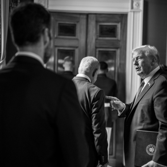 Hitno sazvani najviši savetnici: Čeka se Trampova direktiva; "Moramo biti spremni za rat"