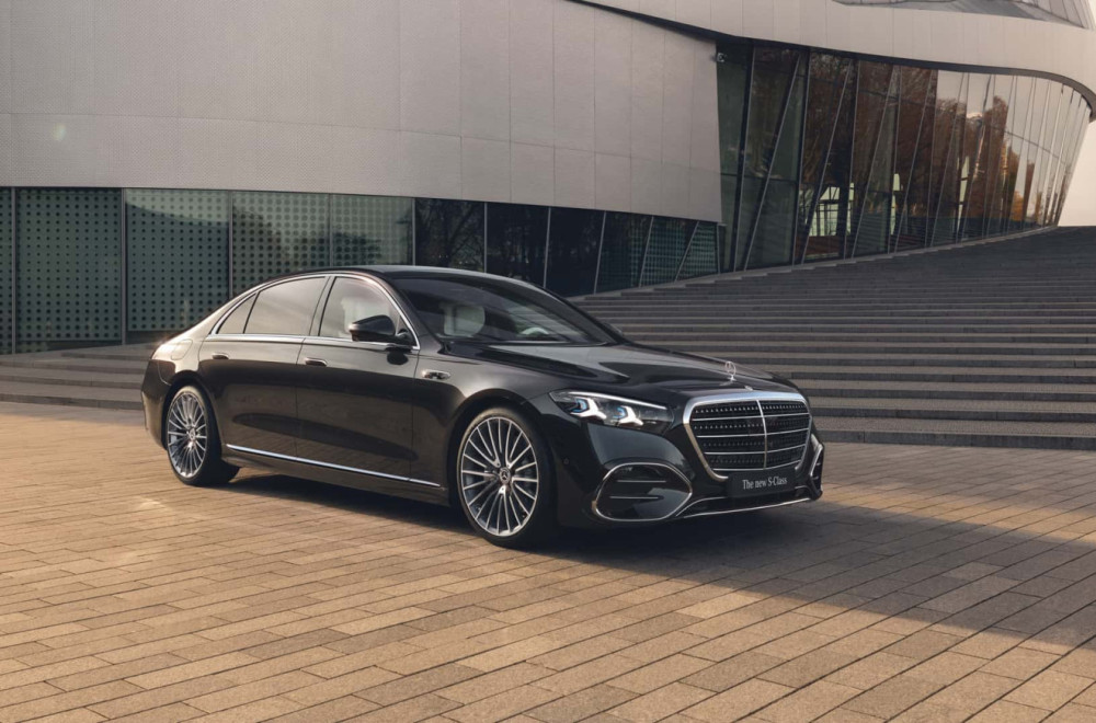 Mercedes S klase za 2026: Više ekrana, manje klasičnog luksuza FOTO