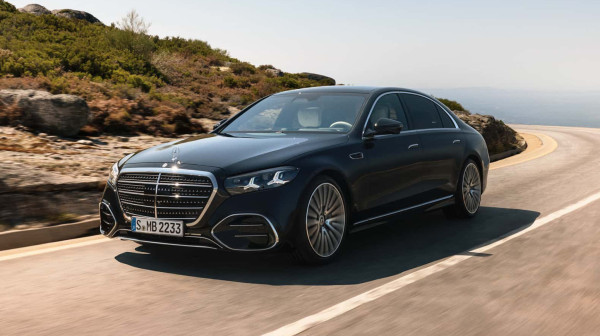 Mercedes S klase za 2026: Više ekrana, manje klasičnog luksuza FOTO