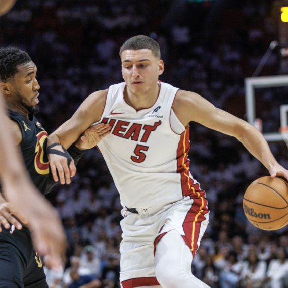 Jovića i dalje ne sluša šut – Majami posle drame do pobede VIDEO