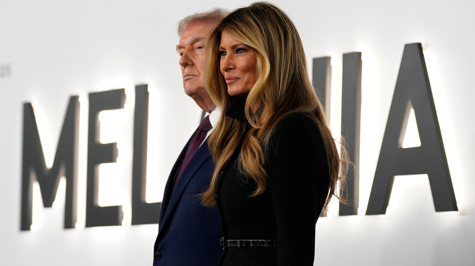 Amazon hitno obustavio emitovanje filma "Melanija": Pojavili se skandalozni natpisi FOTO