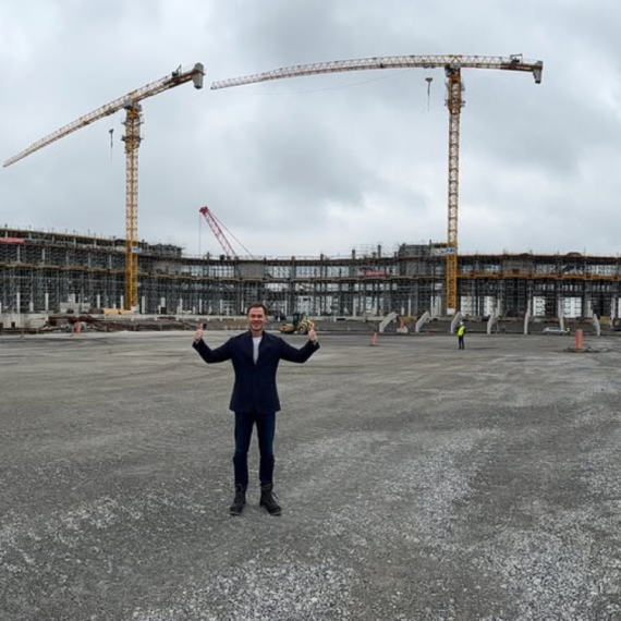 Mali obišao radove u Surčinu: "U središtu sam veeelikog Nacionalnog stadiona" FOTO