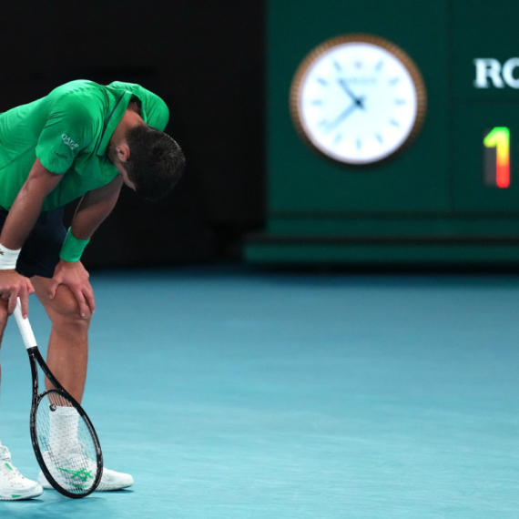 Đokoviću nije pomogla tableta – Siner "ukrao" 3. set!