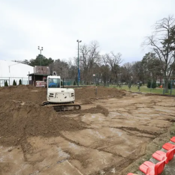 Počela rekonstrukcija još jednog sportskog sadržaja u gradu FOTO