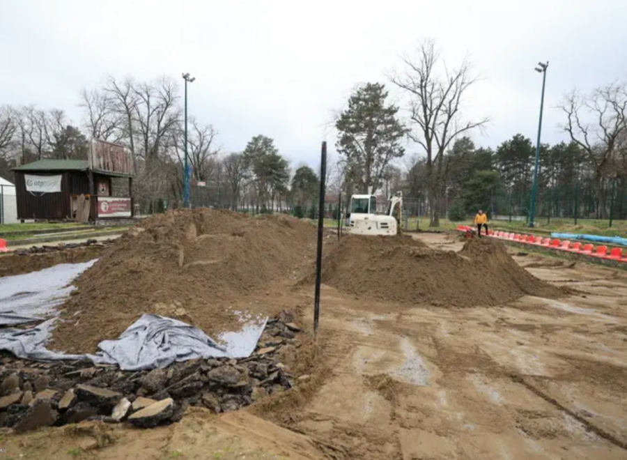 Počela rekonstrukcija još jednog sportskog sadržaja u gradu FOTO
