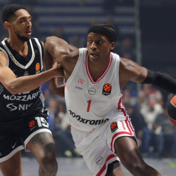 Olimpijakos "precrtao" Nilikinu