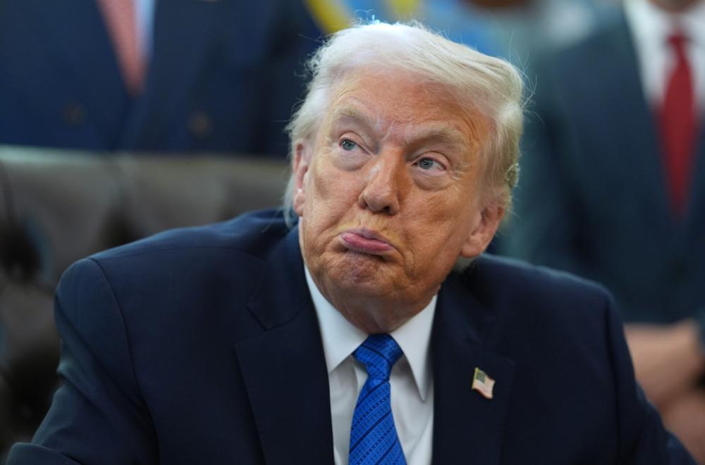 "Ogromna armada već je u pokretu; Videćemo šta sledi..."