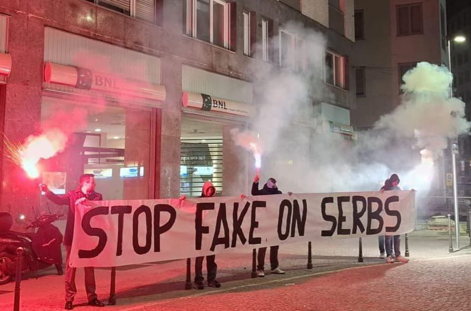 Italija na nogama: Aktivisti u Milanu poručili - dosta satanizacije Srba