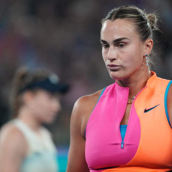 Sabalenka se muči – izmiče joj prvi set