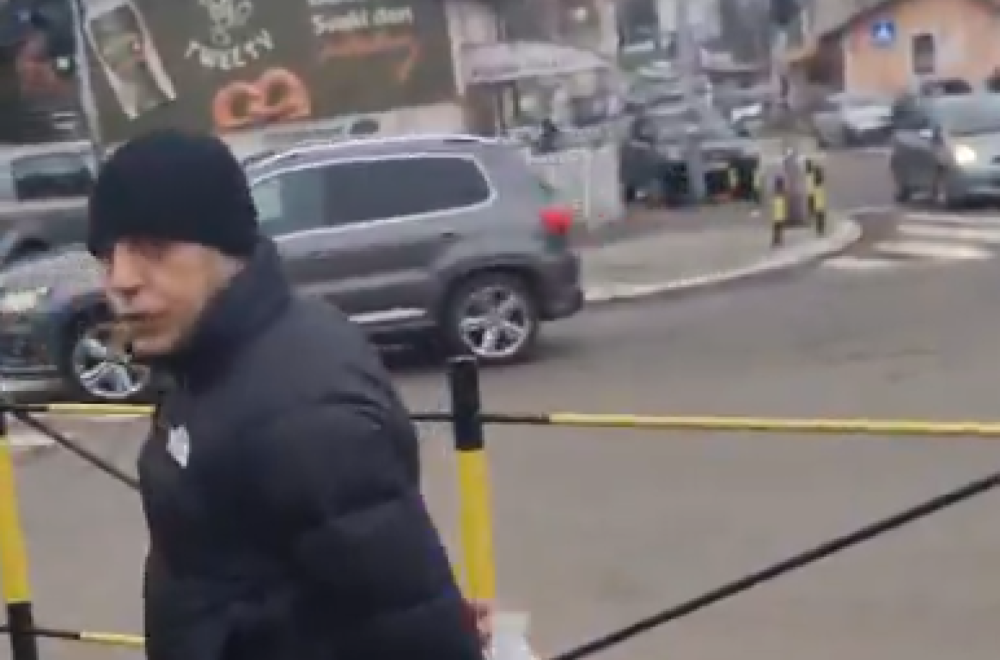 Sramna scena u Rakovici: Blokader prišao ženama na ulici i vređao ih VIDEO