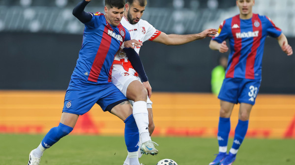 Partizan ređa šanse