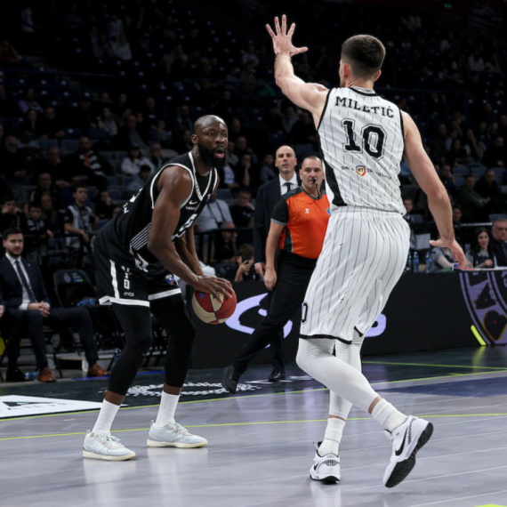 Drama u Areni: Partizan ispustio dvocifrenu prednost – Radanov debituje