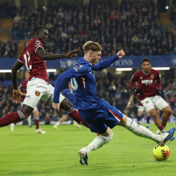 Preokret, tuča, haos – Čelsi slavio u derbiju Londona VIDEO