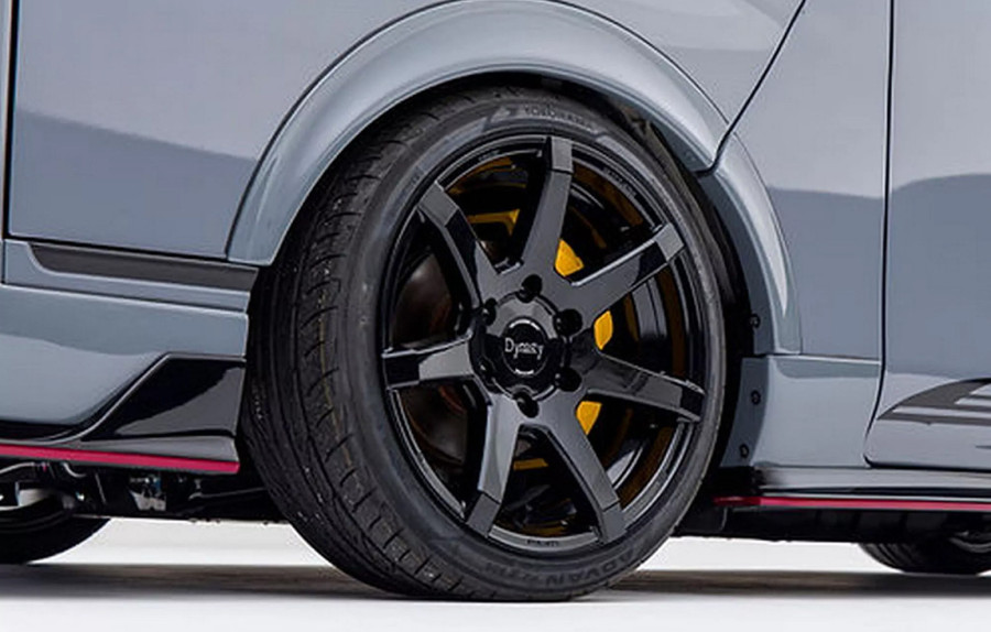 Imate kombi, a hteli biste GT-R? Nema problema FOTO