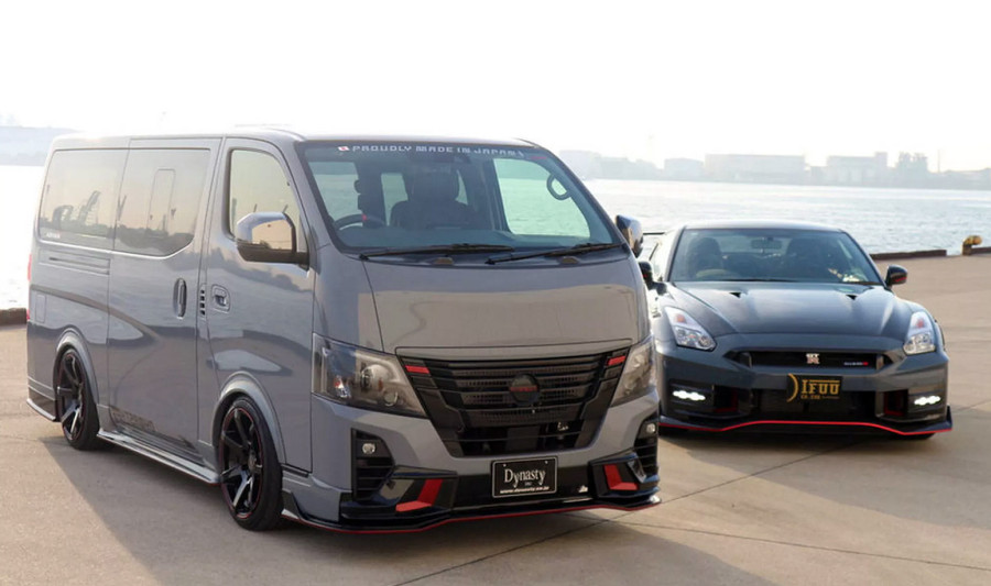 Imate kombi, a hteli biste GT-R? Nema problema FOTO