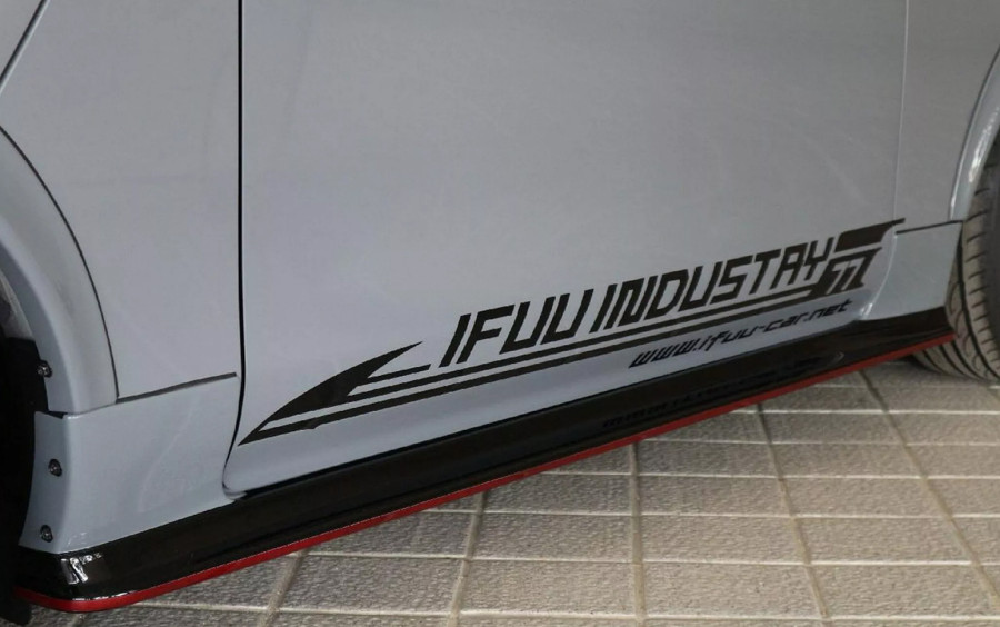 Imate kombi, a hteli biste GT-R? Nema problema FOTO