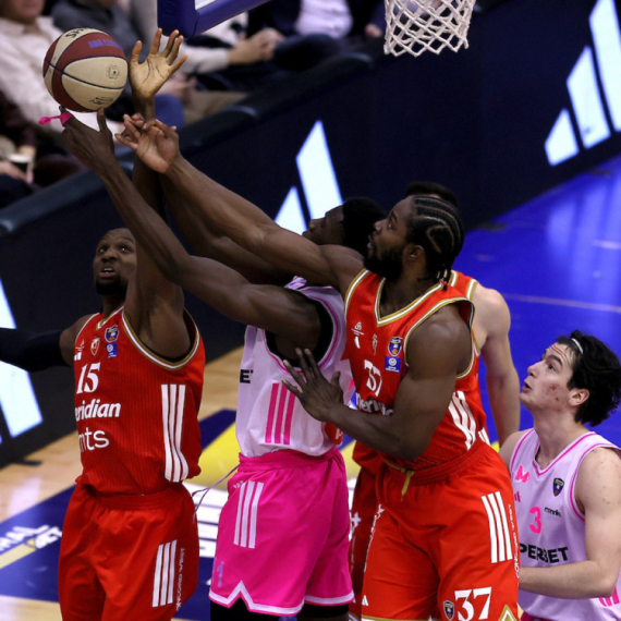 Zvezda pogađa sve – Mega gubi korak