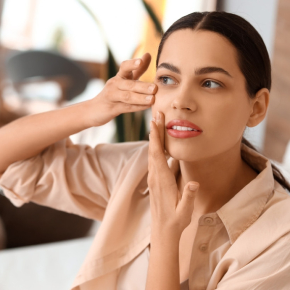 Svet poludeo za tehnikom koja briše bore: Treba vam samo 20 minuta dnevno VIDEO