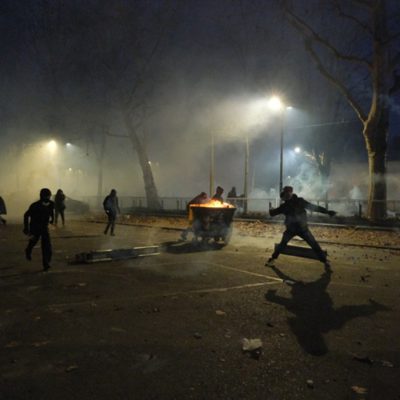 Nezapamćeni nemiri na ulicama Torino: Svirepost Italijana kakva se ne viđa; Čekićem pretukli policajca VIDEO