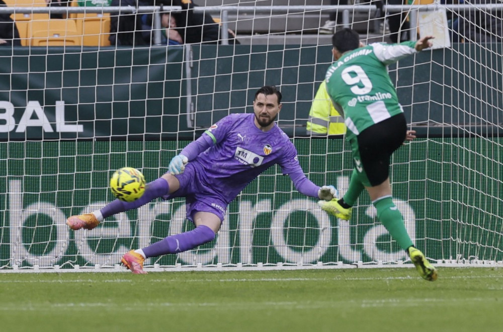 Betis u finišu do tri boda protiv Valensije