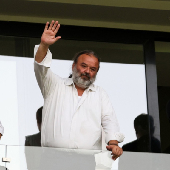 Predsednik AEK-a "bljuje vatru": "Stavili ste sebi bombu pod noge"