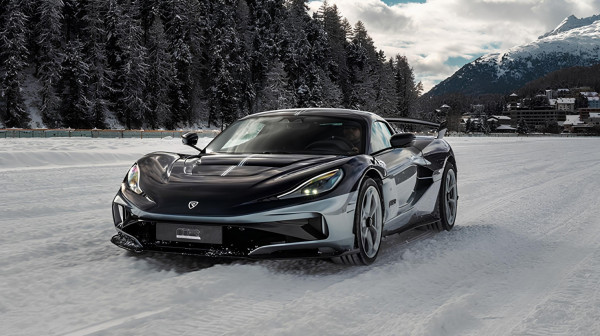 Limitirana Nevera R planula za samo sedam dana: Prva isporuka u Sent Moricu FOTO/VIDEO