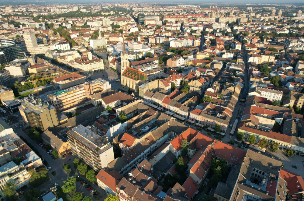 Za sve novosadske bebe 300.000 dinara: Uvedene nove mere pomoći