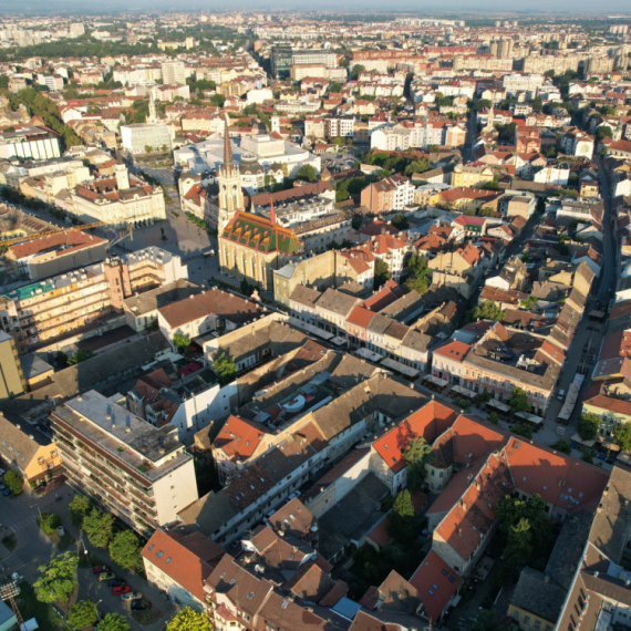 Za sve novosadske bebe 300.000 dinara: Uvedene nove mere pomoći