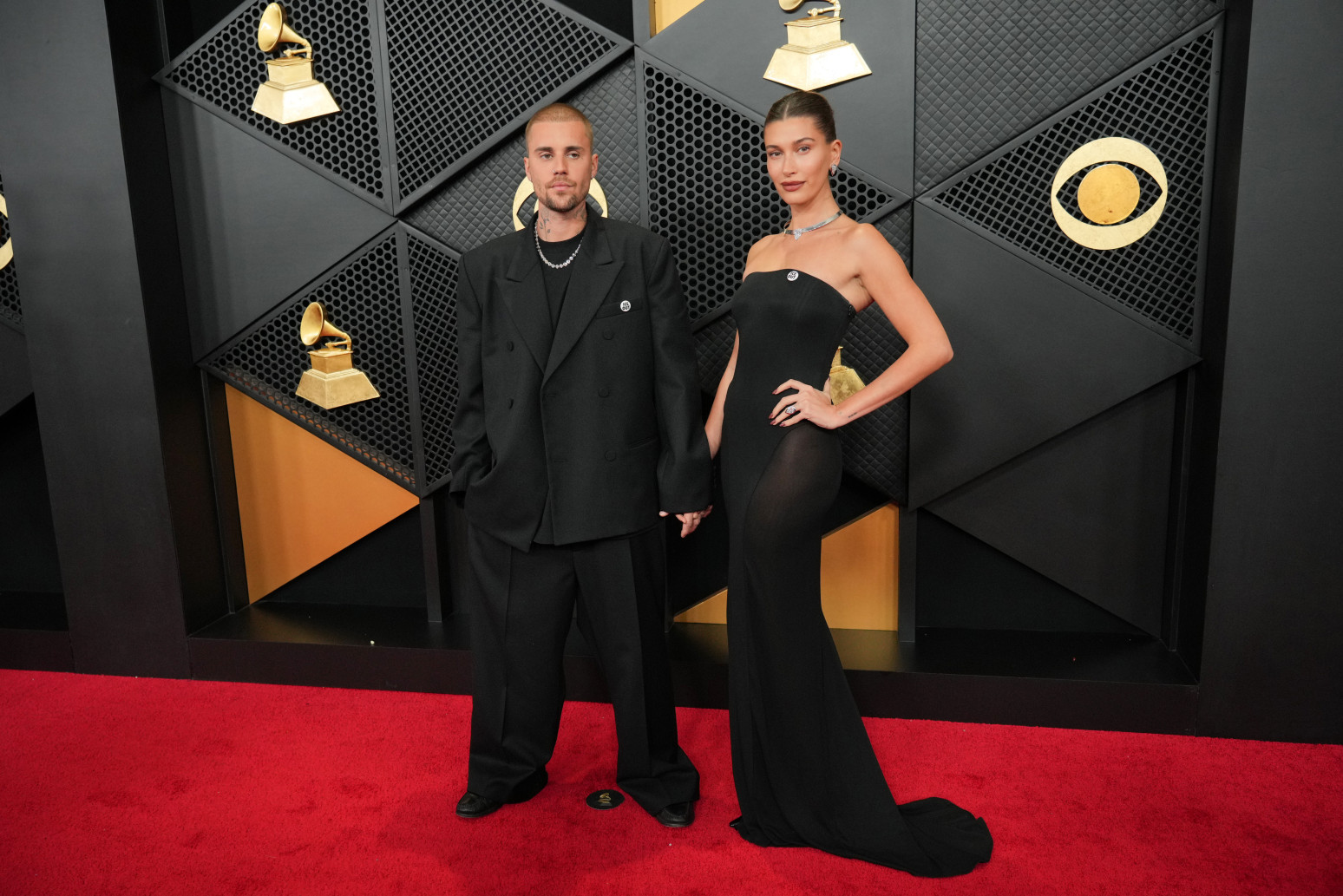 Džastin Biber izašao go na scenu: Njemu treba pomoć FOTO/VIDEO