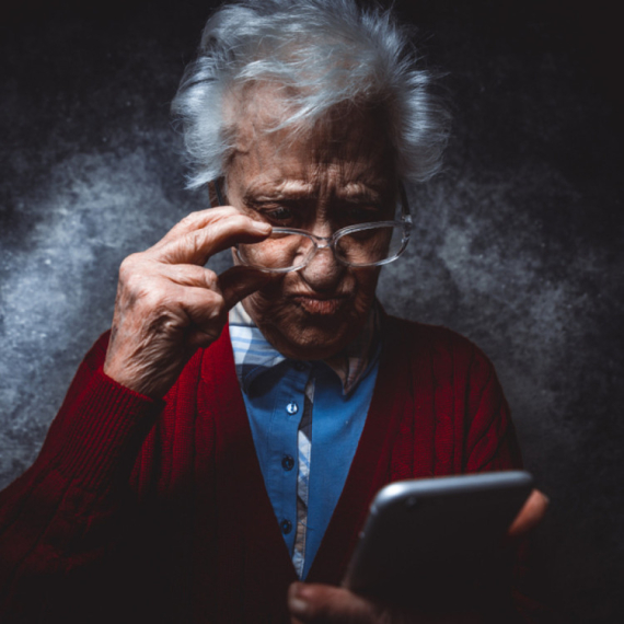 Revolucija u borbi protiv demencije: Nova tehnologija i pametne naočare FOTO