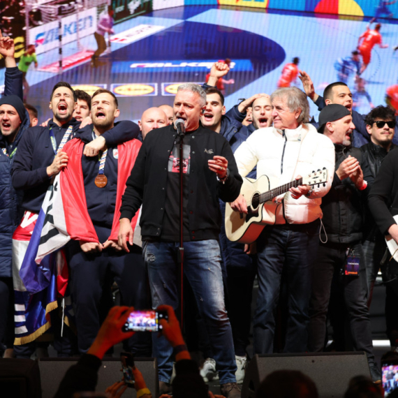 MSP: Javne manifestacije i okupljanja ne bi trebalo da postanu poligon za isticanje poruka mržnje