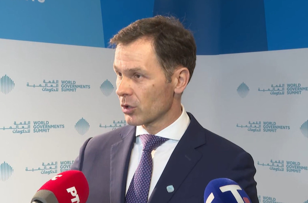 Mali iz Dubaija: Sutra isplata uvećanih plata zaposlenima u javnoj upravi