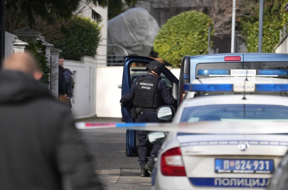 Jeziv obrt: Zdravko Čolić nije bio meta bombaškog napada?