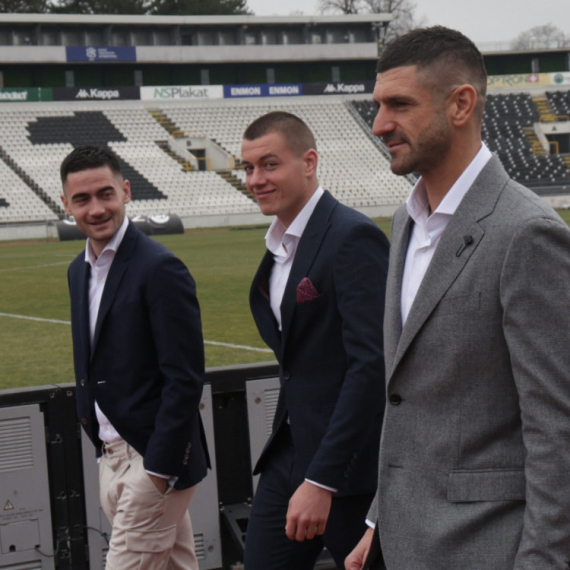 Lepa vest za "grobare" – Zdjelar i Mitrović na terenu u Surdulici