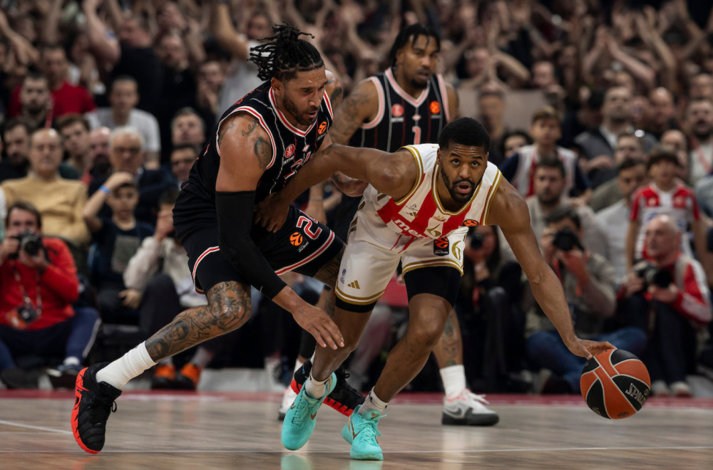 Zvezda trojkama vratila vođstvo!