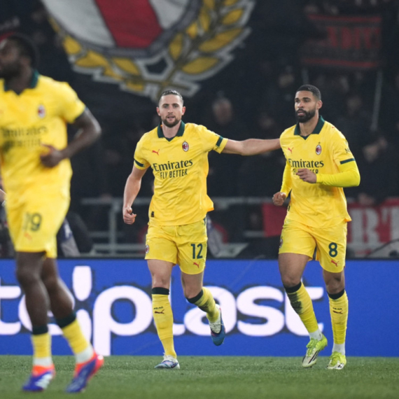 Milan pregazio Bolonju i nastavio poteru za Interom