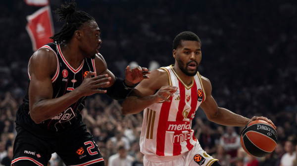 Batler: "Shvatili smo da možemo... Atmosfera me pokreće kad se probudim" VIDEO