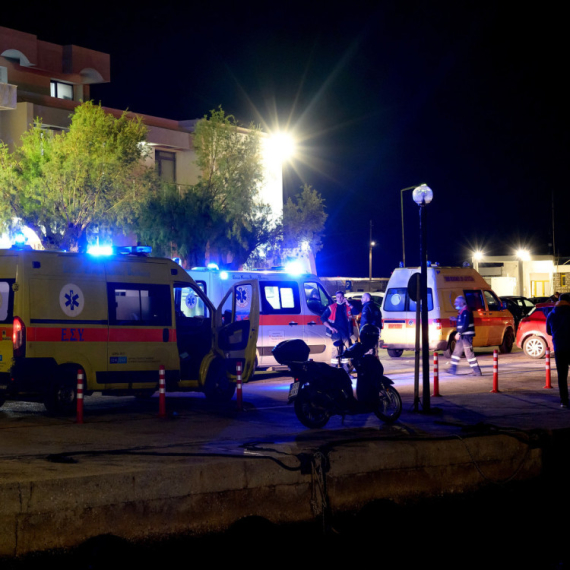 Sudar čamca i broda u Grčkoj: Poginulo 15 ljudi; Mnogo povređenih, među njima deca i dve trudnice FOTO