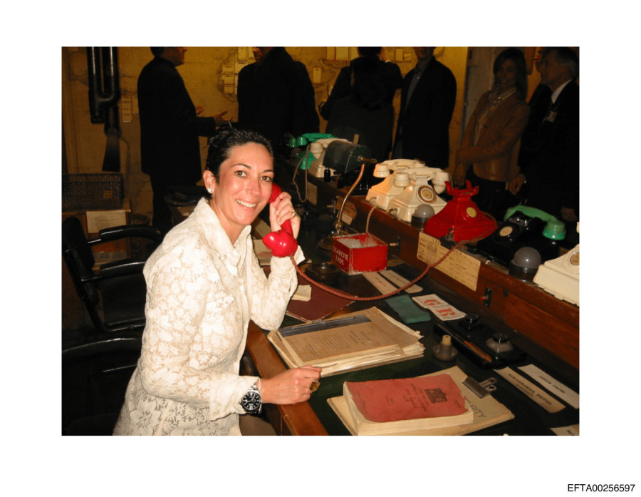 Isplivali novi šokantni dokazi: Tramp zvao policiju zbog Epstajna