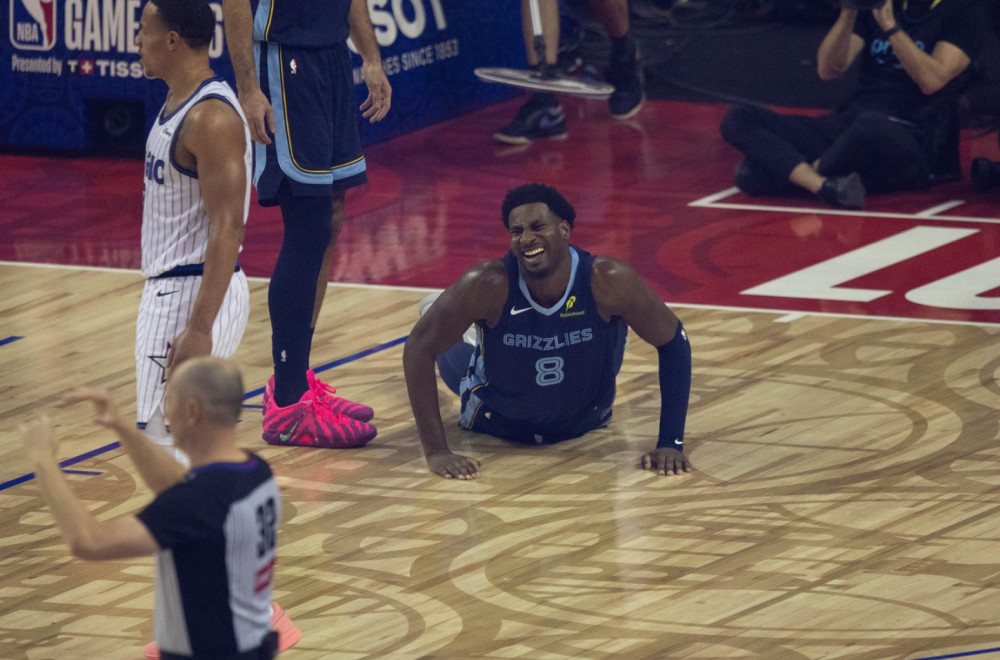 Kuva na Zapadu – sve oči uprte u Janisa