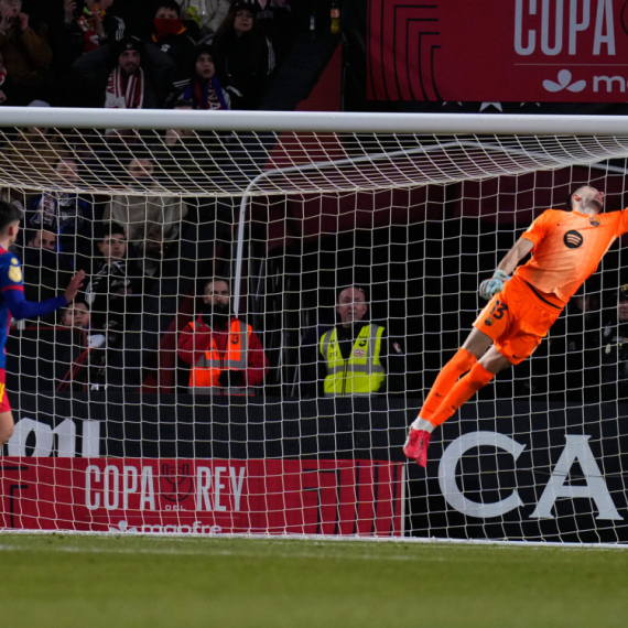 Golman Barselone kao "Kengur" VIDEO