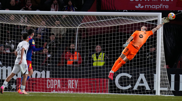 Golman Barselone kao "Kengur" VIDEO