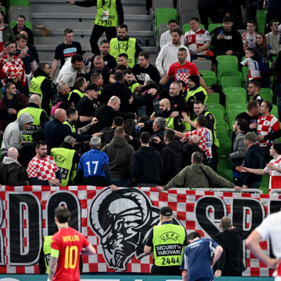 Hrvatski navijači se tukli u Ljubljani i ostali bez finala