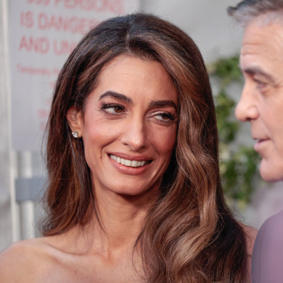 Stajling poslovne žene koji hvale i modni stručnjaci: Amal Kluni nikad ne greši FOTO