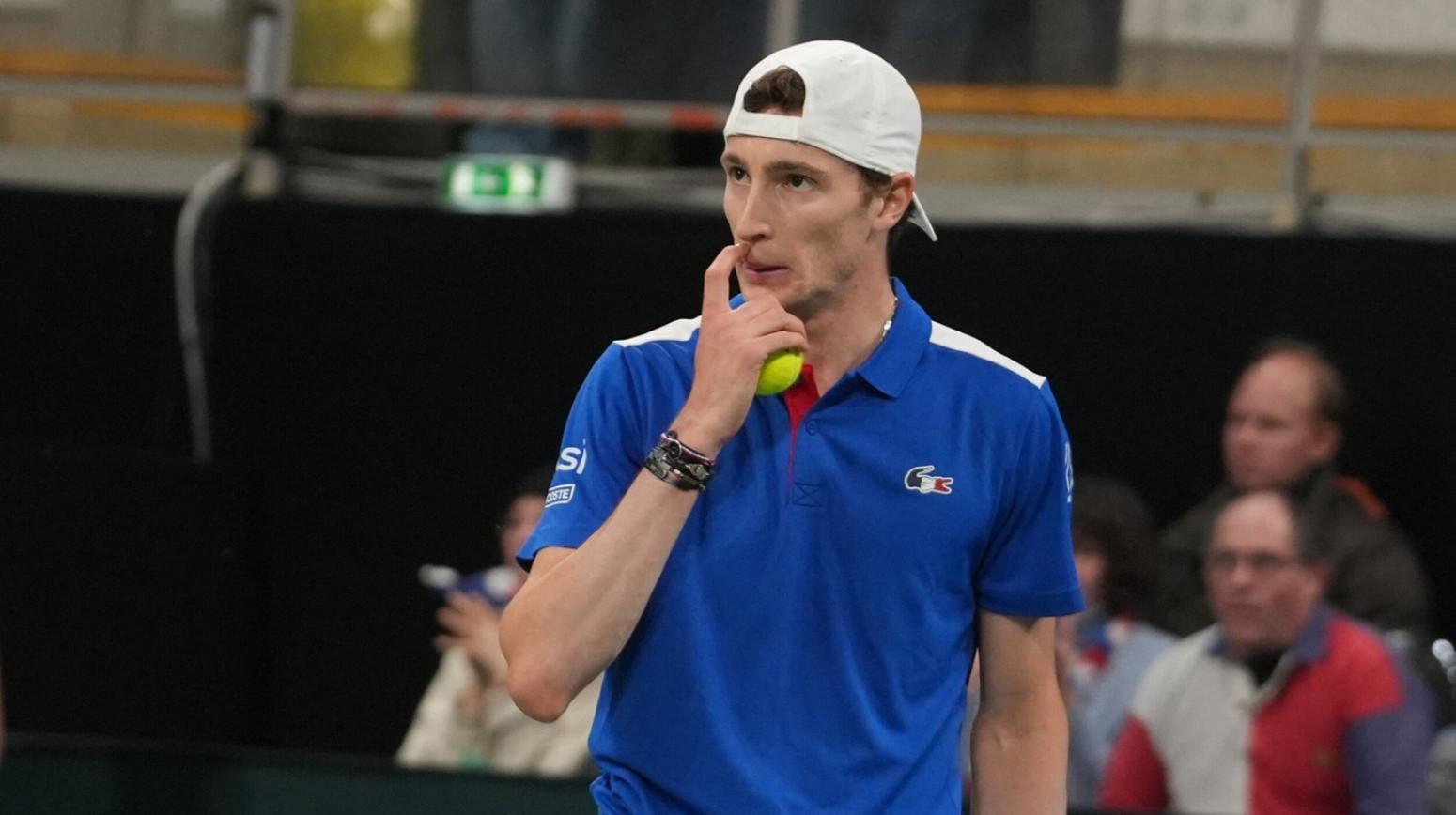 Čudan poraz Umbera – pogledao u telefon i izgubio sve poene VIDEO