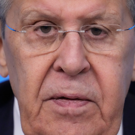 Lavrov: Glupa ideja