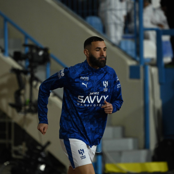 Gleda li Ronaldo: Het-trik Benzeme na debiju! VIDEO