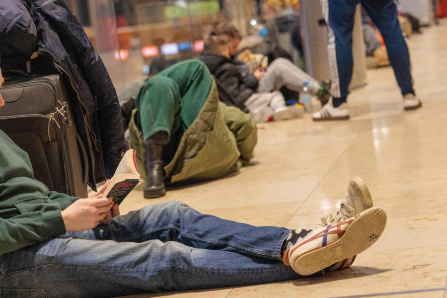 Potpuni kolaps na berlinskom aerodromu: Poledica zaustavila sav vazdušni saobraćaj FOTO