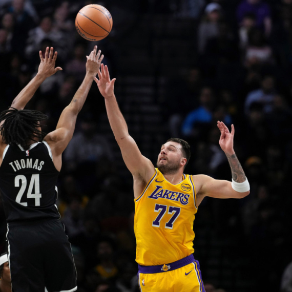 Na dnu tabele, a otpuštaju jednog od najboljih