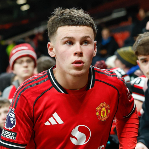 Lete godine – sinovi Vejna Runija i Majkla Karika na korak od prvog tima Mančester junajteda